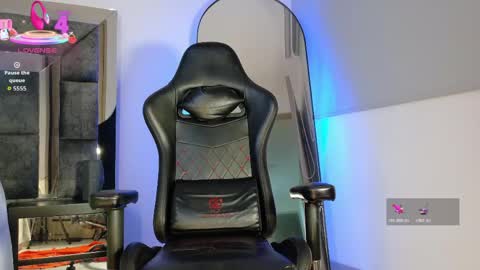 johnjaguar  online show from April 22, 10:06 am