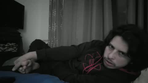 Snapshot of johnjohn90909 chatting on December 19, 11:23 pm johnjohn online show from December 19, 11:23 pm