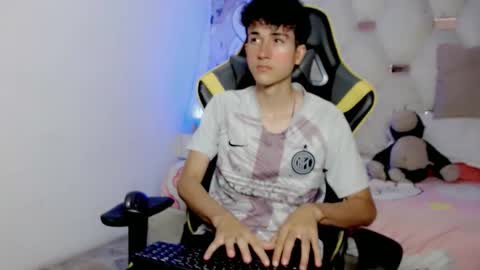 johnny_cagee online show from November 28, 6:49 am