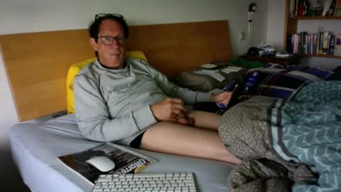 Snapshot of johnpepper chatting on June 16, 7:05 pm DirtyHarry online show from June 16, 7:05 pm