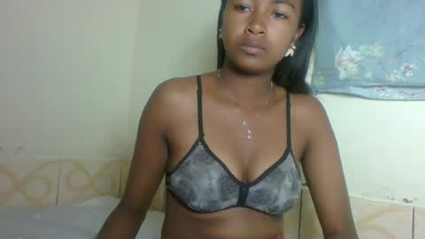 jolienasexi online show from July 21, 12:07 pm