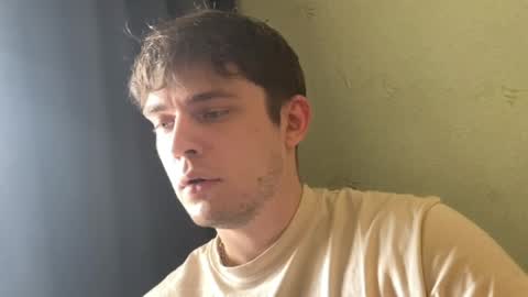 Snapshot of jon3983 chatting on April 6, 7:31 am jon3983 online show from April 6, 7:31 am