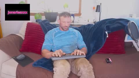 Snapshot of jonariesxxx chatting on April 20, 7:15 pm Jon Aries online show from April 20, 7:15 pm