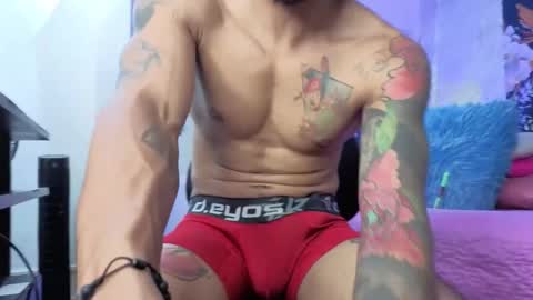 Jonas  online show from March 19, 7:40 pm