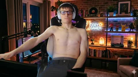 Snapshot of jonathanthiccoc chatting on April 6, 10:44 pm jonathanthiccoc online show from April 6, 10:44 pm