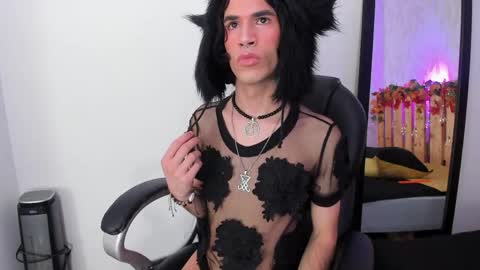 Snapshot of jonny_gilbert chatting on April 9, 9:20 pm jonny_gilbert online show from April 9, 9:20 pm