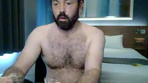 jonnyb9876 online show from December 16, 12:32 pm