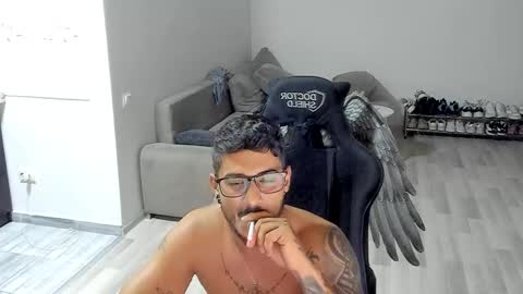 jonnyporn1 online show from September 26, 10:36 pm