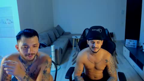 jonnyporn1 online show from November 12, 10:52 pm