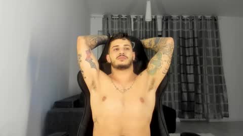 jonnyporn1 online show from February 5, 10:03 pm