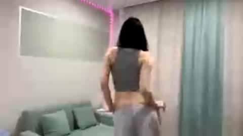 Aria online show from March 11, 1:17 pm