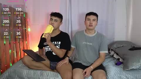 Snapshot of jordanhiltton__ chatting on December 17, 5:36 pm jordanhiltton__ online show from December 17, 5:36 pm