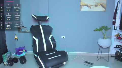 JordanRossie online show from April 7, 1:00 pm