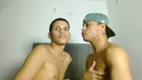 JOSE AND DANIEL online show from June 23, 11:25 pm