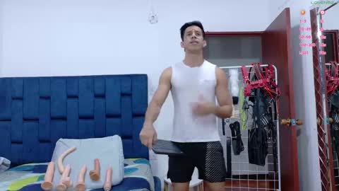 jose_rumbero91 online show from January 14, 12:05 am