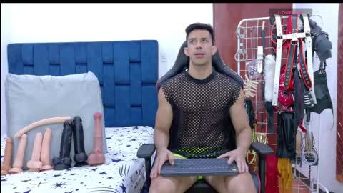 jose_rumbero91 online show from May 28, 12:02 pm