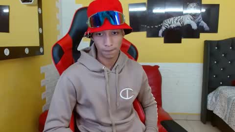 jose_sexycumm online show from September 19, 8:42 pm