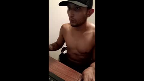 josealfredo91 online show from June 2, 8:33 pm
