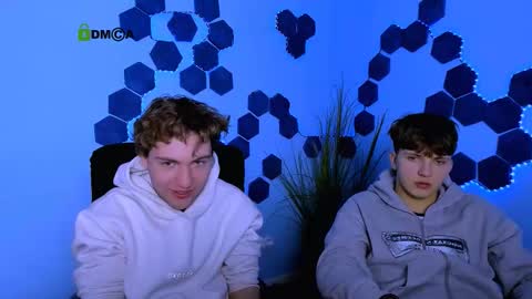 joseph_bear_ online show from March 3, 9:26 am