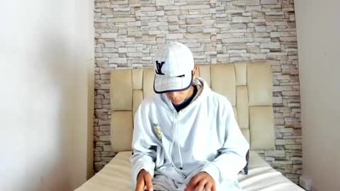 Snapshot of joseph_vans chatting on March 10, 3:56 am joseph_vans online show from March 10, 3:56 am