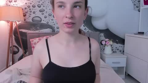 Snapshot of josephinerowe chatting on May 5, 12:24 pm Josephine online show from May 5, 12:24 pm