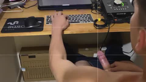 Nicolas online show from April 9, 2:11 am