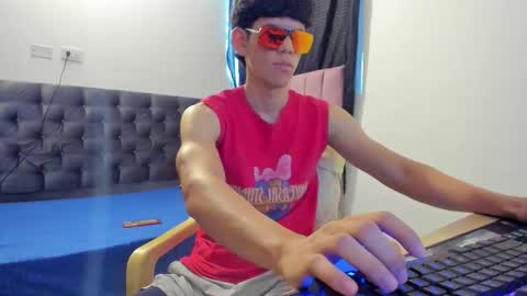 josy online show from March 14, 8:47 pm