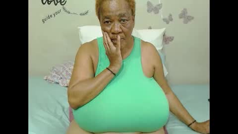 Snapshot of joycemando chatting on March 7, 5:18 am DairyQueen online show from March 7, 5:18 am