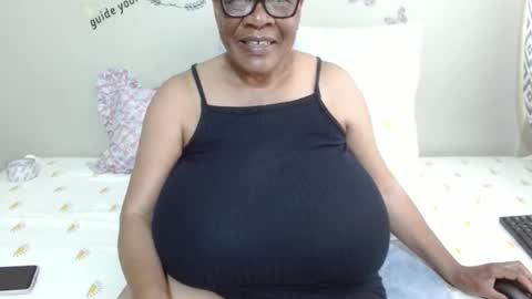 Snapshot of joycemando chatting on September 22, 10:39 am DairyQueen online show from September 22, 10:39 am