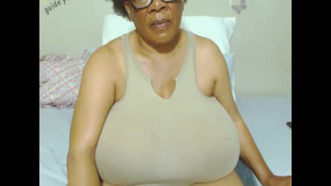 Snapshot of joycemando chatting on October 2, 6:04 pm DairyQueen online show from October 2, 6:04 pm