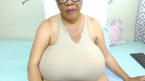 Snapshot of joycemando chatting on October 9, 9:40 am DairyQueen online show from October 9, 9:40 am