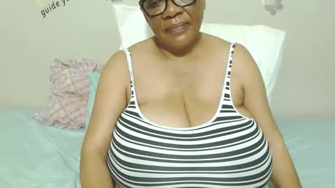 Snapshot of joycemando chatting on October 14, 6:31 pm DairyQueen online show from October 14, 6:31 pm