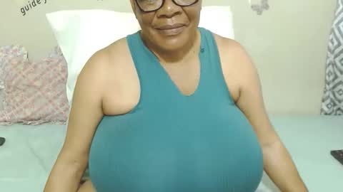 Snapshot of joycemando chatting on October 15, 6:46 am DairyQueen online show from October 15, 6:46 am