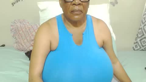 Snapshot of joycemando chatting on October 16, 8:59 am DairyQueen online show from October 16, 8:59 am