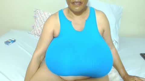 Snapshot of joycemando chatting on October 28, 9:17 pm DairyQueen online show from October 28, 9:17 pm