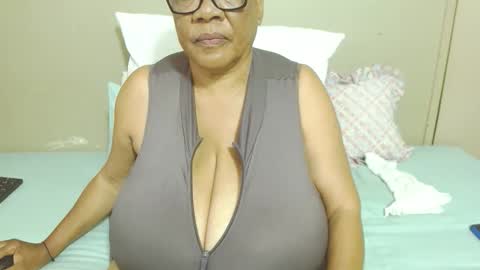 Snapshot of joycemando chatting on January 12, 7:13 am DairyQueen online show from January 12, 7:13 am