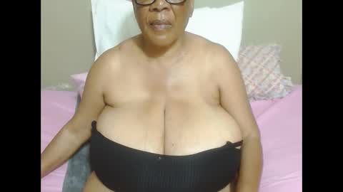 Snapshot of joycemando chatting on February 8, 9:29 pm DairyQueen online show from February 8, 9:29 pm