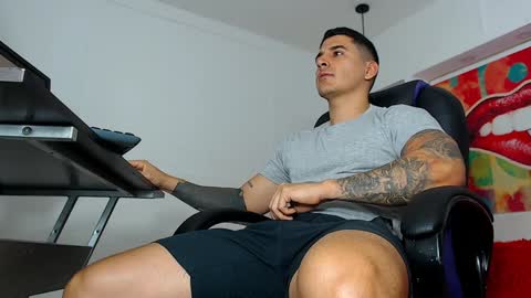 Snapshot of joyzfedward chatting on December 7, 12:02 pm eduardo online show from December 7, 12:02 pm