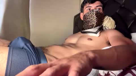 lJuanl online show from May 7, 3:28 pm