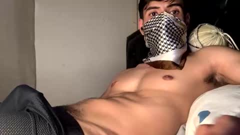 lJuanl online show from May 9, 7:30 pm