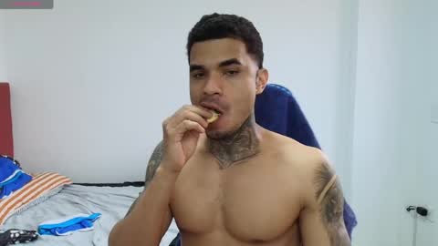 juan_gomez_1 online show from May 29, 10:08 pm