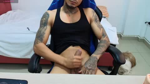 juan_gomez_1 online show from June 6, 10:47 pm