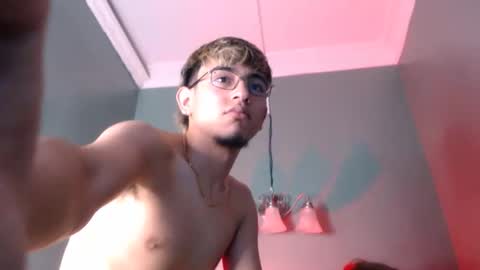 juan_saul1 online show from May 11, 7:22 pm