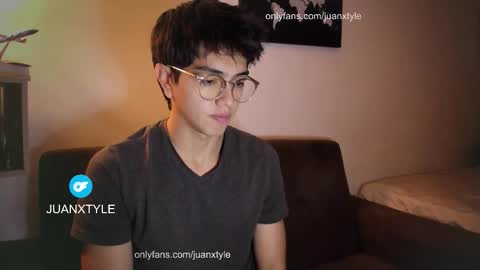 . online show from December 14, 8:02 pm