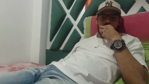 juanfe_style online show from September 13, 4:12 am