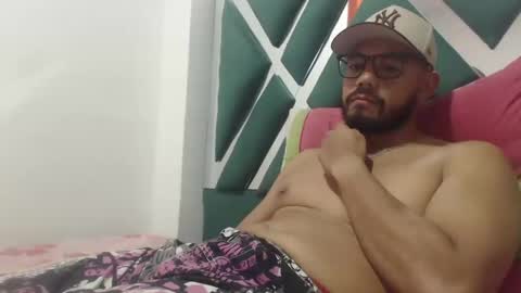 juanfe_style online show from September 19, 1:18 am