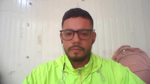 juanfe_style online show from November 6, 3:57 pm