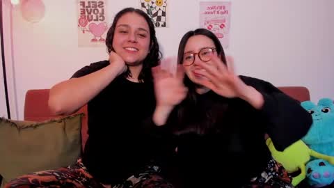 Snapshot of juanitaaa_ chatting on April 22, 2:03 am juanitaaa_ online show from April 22, 2:03 am