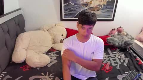 Snapshot of juanjo_ferrari chatting on January 16, 9:19 pm juanjo ferrari online show from January 16, 9:19 pm