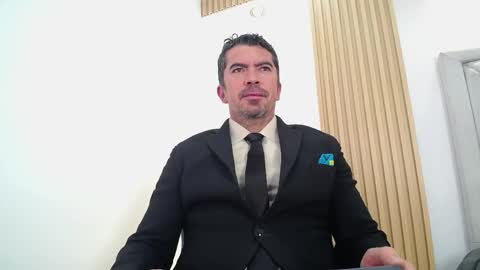 Juan k online show from April 25, 1:41 pm